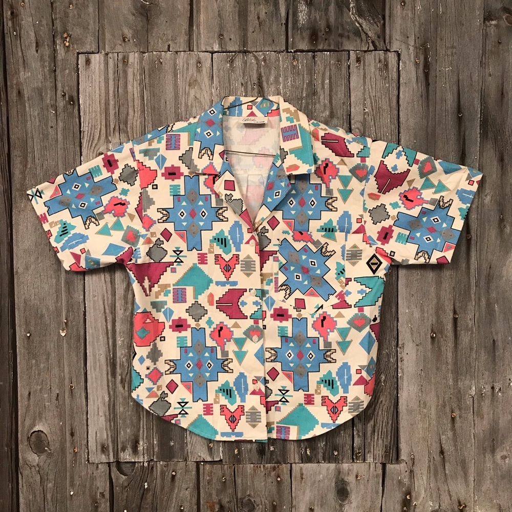 Vintage Women’s Button Down Short Sleeve Shirt - 
Southwestern Design